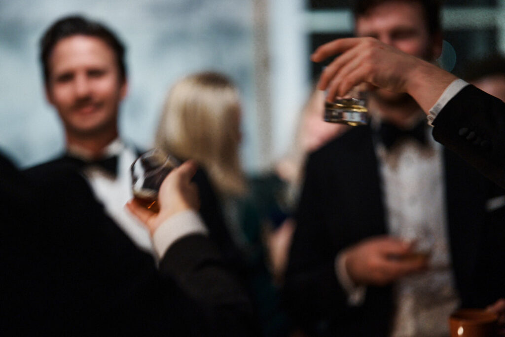 brollop-pa-carlshalls-gard-stockholm-brollopsfotograf-stockholm-sormland