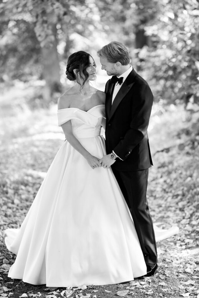 september-brollop-soderuna-fotograf-stockholm-sormland-capra-pedersen